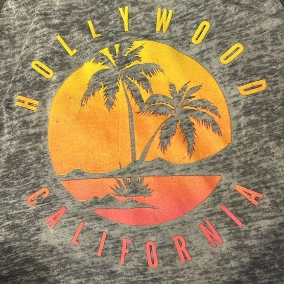 Popular 21 Graphic Distressed Tank | SIZE M - Picture 5 of 7